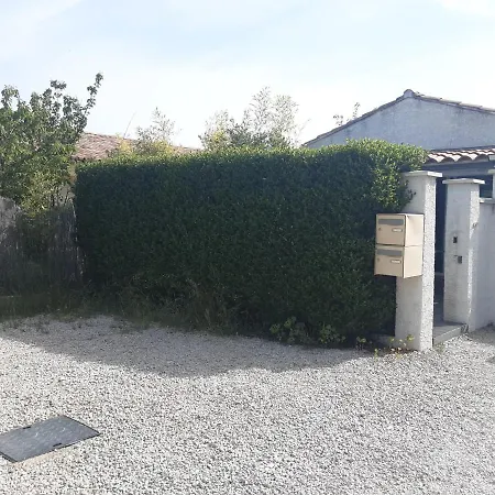 Holiday home Bord Verdon T2 Maisonnette 35m2 Climatisation - Terrasse 25m2-classe 3etoiles Greoux-les-Bains