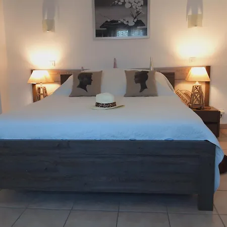 Holiday home Bord Verdon T2 Maisonnette 35m2 Climatisation - Terrasse 25m2-classe 3etoiles